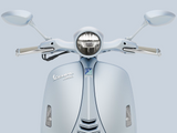 Vespa 946 Snake 150